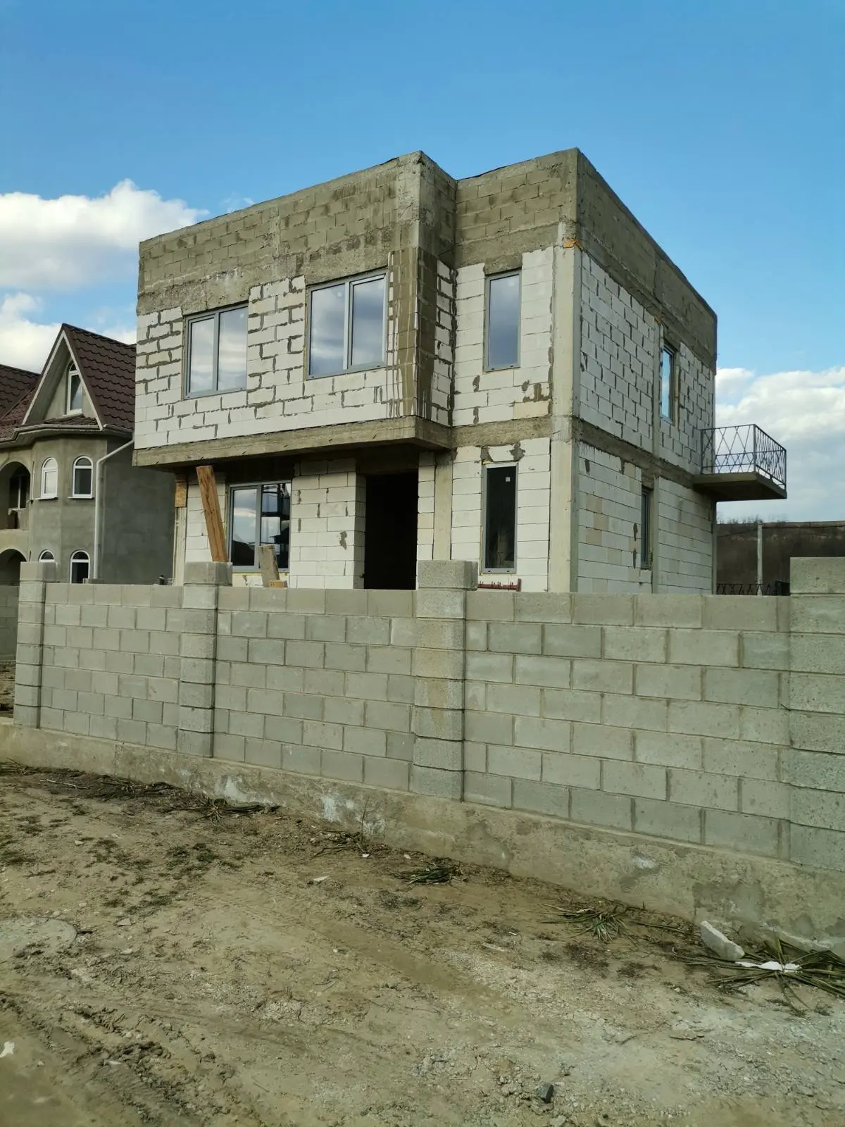 Hidroizolare acoperiș plat cu membrană PVC / Bitum